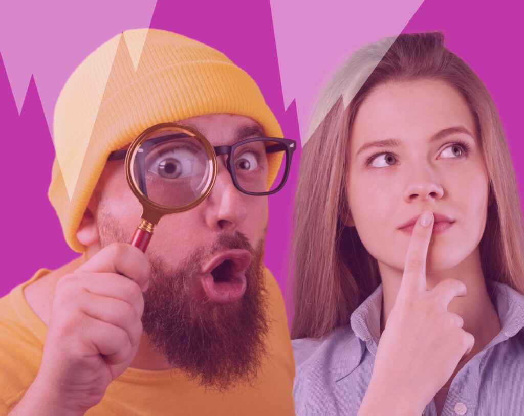 MBTI : une personne de type Sensation observe avec une loupe pendant qu'une personne de type Intuition cherche des idées, symbolisant le test Sensation et Intuition