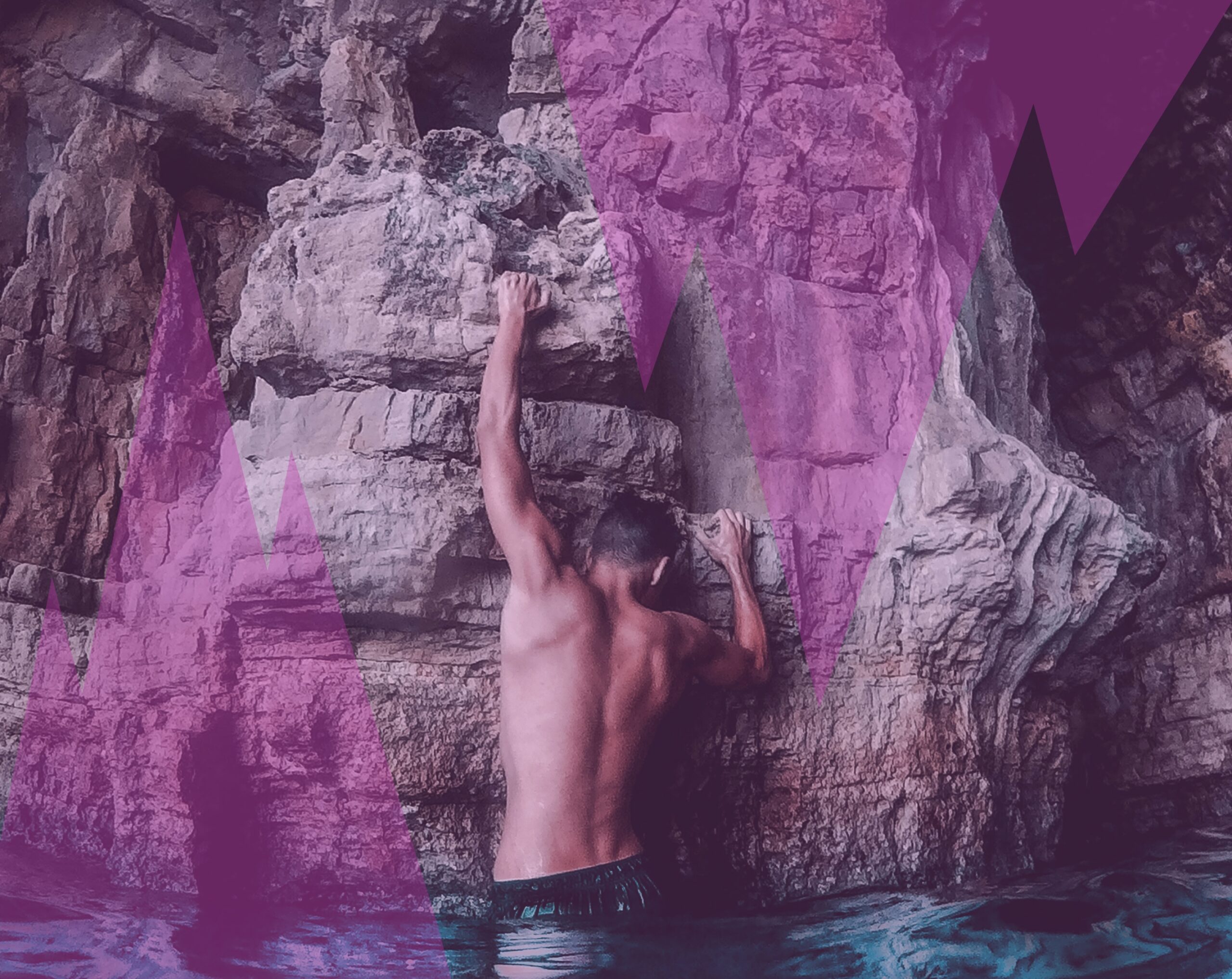 Homme torse nu qui grimpe une paroi rocheuse au-dessus de l’eau, image illustrant pourquoi je choisis toujours le même type de mecs difficiles à atteindre